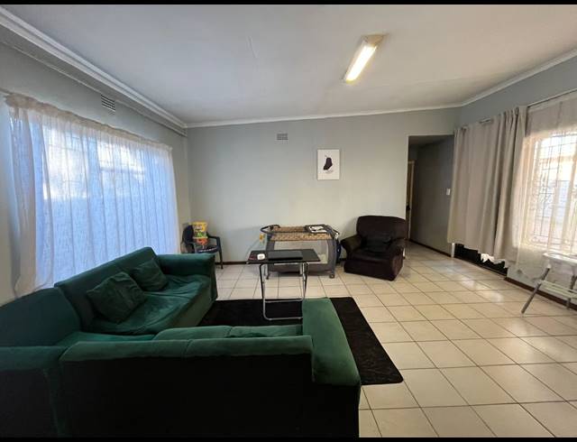 2 BEDROOM FREEHOLD FOR SALE IN BO-DORP
